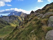 72 In discesa dal Passo di Mezzeno sul sent. 215